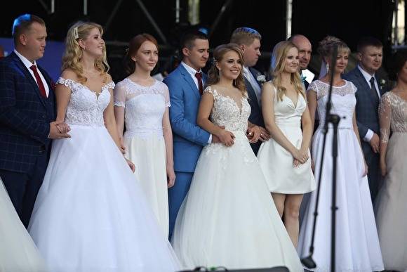 Минюст предложил приостановить заключение и расторжение браков в России из-за коронавируса