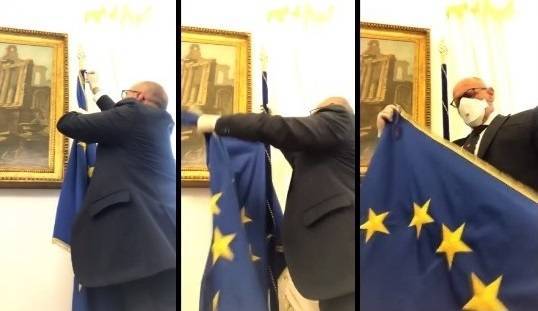 «Может, увидимся позже»: высокопоставленный политик из Италии снял флаг ЕС