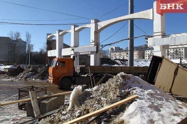 Реконструкция республиканского стадиона в Сыктывкаре идет по графику