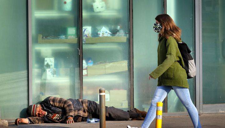 Власти Лас-Вегаса превратили парковку в убежище для бездомных