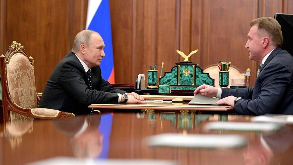 Путин заслушает отчет главы ВЭБа Шувалова
