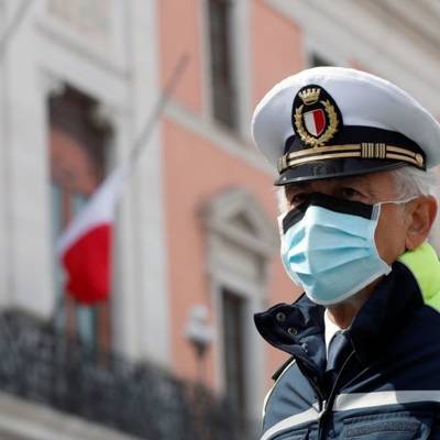 Сегодня в Италии прошла минута молчания в память о жертвах коронавируса
