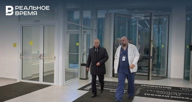 Главврач Коммунарки, где неделю назад был Путина, заразился коронавирусом