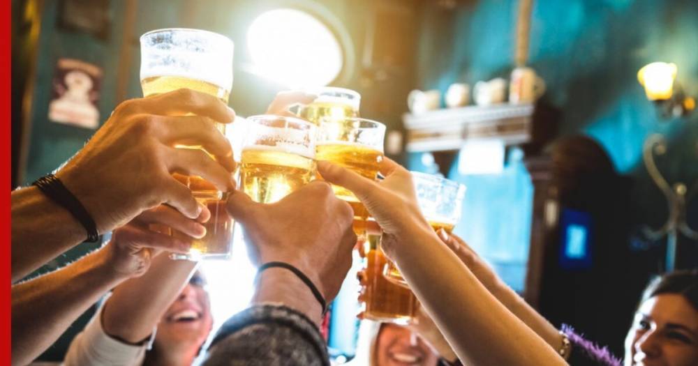 В Госдуме решили ограничить продажу алкоголя в барах и ресторанах