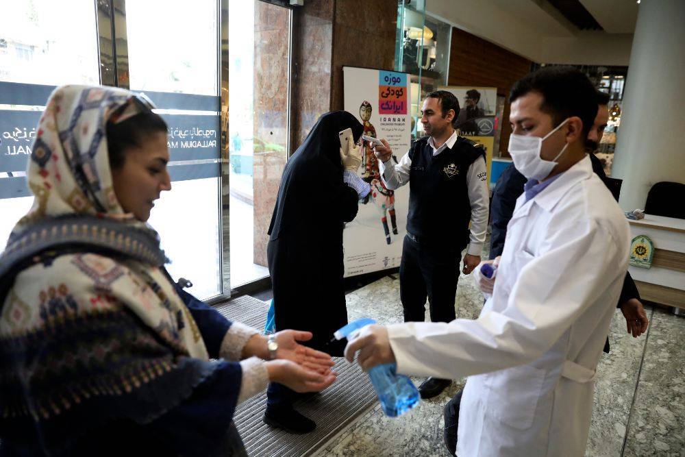 Иран временно освободил 54 тысячи заключенных в рамках борьбы с коронавирусом