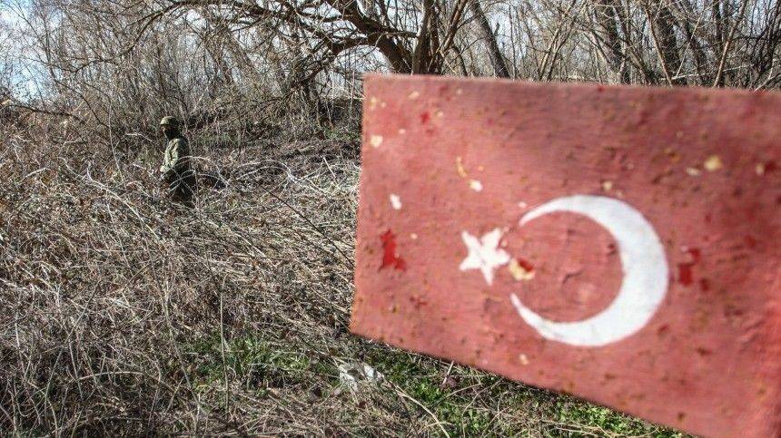 Наблюдательные посты Турции в Идлибе срослись с укрепрайонами террористов — МО РФ