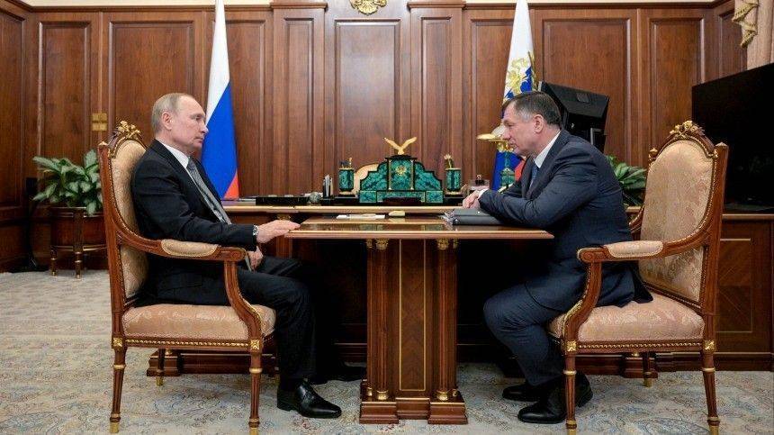 Путин обсудил с вице-премьером Хуснуллиным реализацию нацпроектов