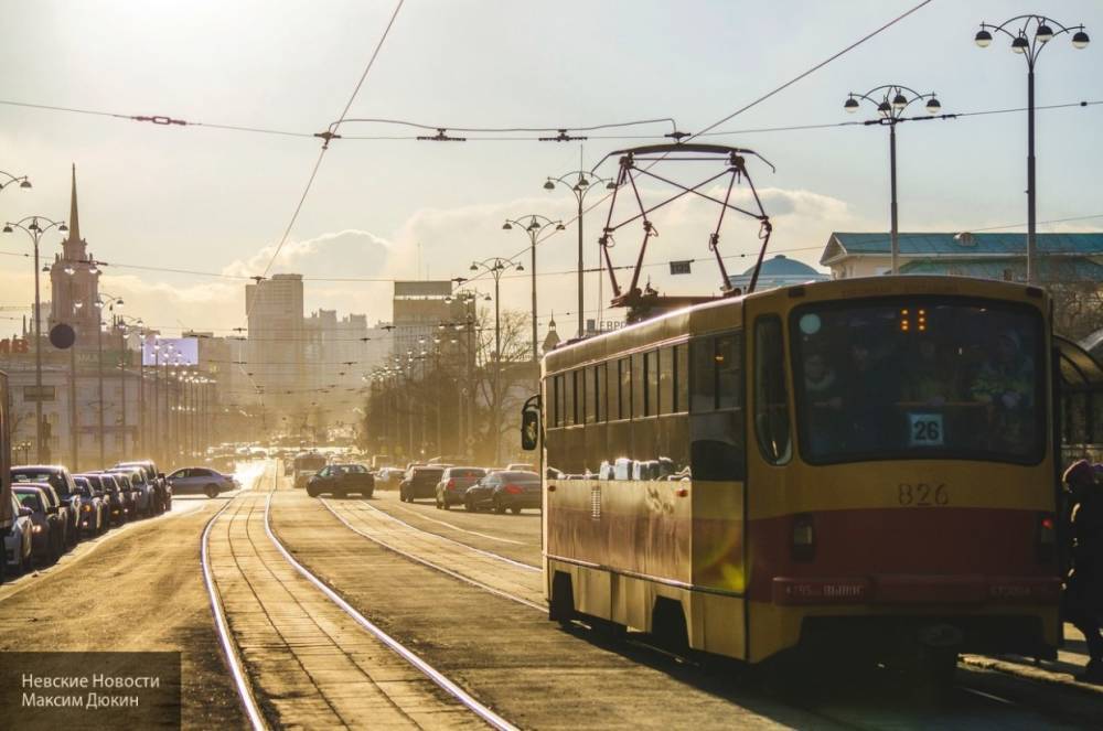 ДТП с участием иномарок на Лесном в Петербурге заблокировало движение трамваев