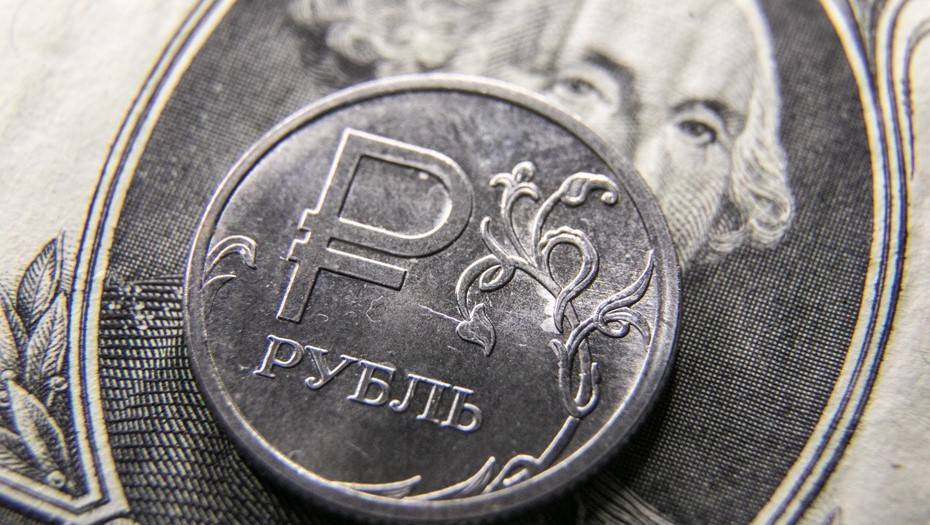 Министерство финансов снизит покупку валюты в марте до минимума с конца 2017 года