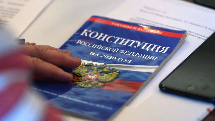 Путин может подписать правки Конституции в день вхождения Крыма в РФ