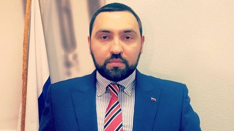 Член ОП РФ Хамзаев призвал радикально бороться со снюсом