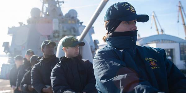 Шестой флот ВМС США встал на карантин из-за распространения коронавируса