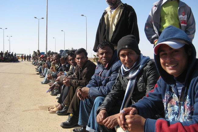 Греция остановила 10 000 мигрантов из Турции: скоро их могут быть миллионы