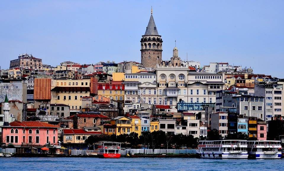 Туристы избегают исторический Гранд Базар в Турции из-за вспышки коронавируса