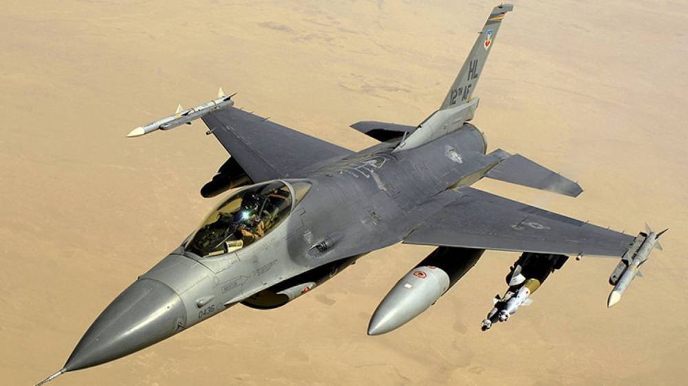 Истребитель F-16 ВВС Турции увернулся от ракеты С-200 ПВО Сирии