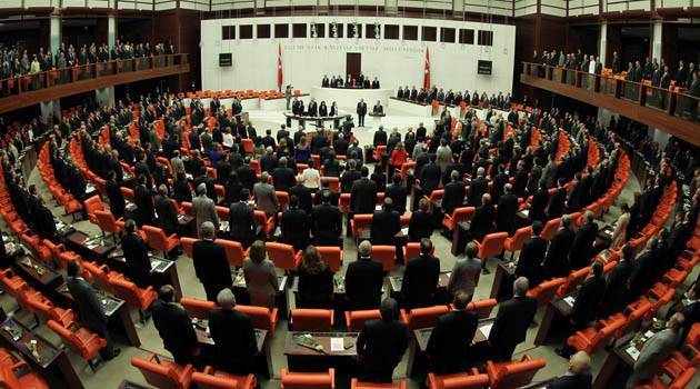 Депутаты Турции устроили драку в парламенте страны