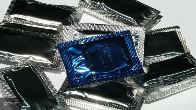 Люди массово скупают презервативы с целью не заразиться коронавирусом