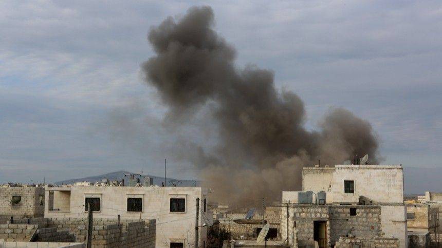 ПВО сирийской армии отражают воздушную атаку в небе над городом Хомс