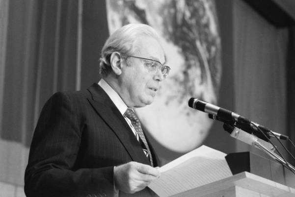 Бывший генсек ООН Хавьер Перес де Куэльяр умер в возрасте 100 лет