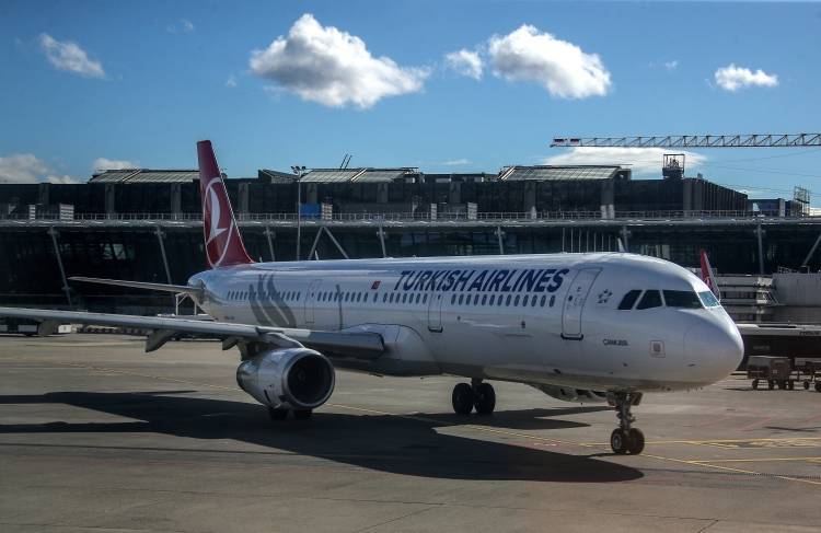 Власти Сингапура запретили лететь на самолете Turkish Airlines из-за коронавируса