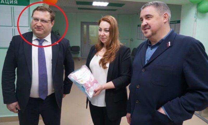 Депутат Госдумы описал, как дарил подарки роженицам в несуществующем роддоме