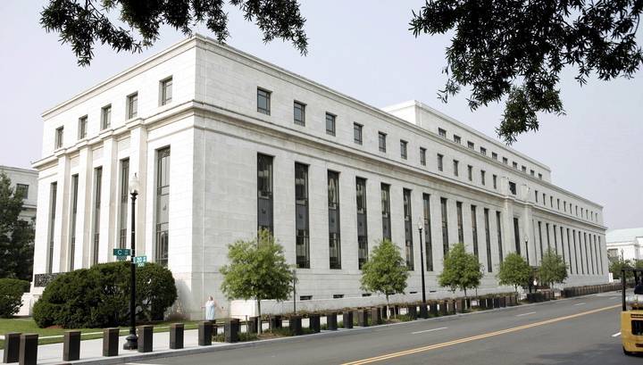 ФРС вводит новый стрессовый буфер капитала для крупных банков США
