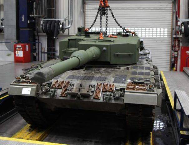 Венгерские танкисты пересядут с Т-72 на немецкие «Леопарды»