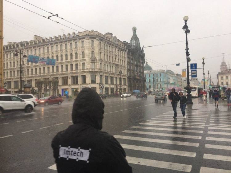 МЧС предупредило петербуржцев о ливне и штормовом ветре