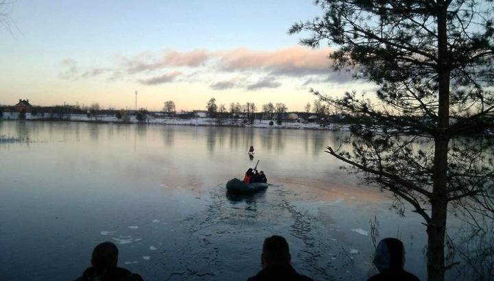 В Ивановской области трое рыбаков провалились под лед