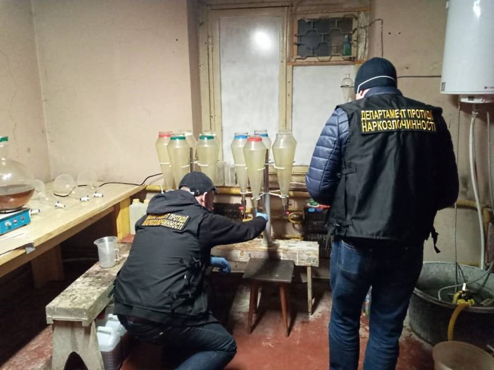 Аваков предложил латать дыры в бюджете Украины продажей героина и кокаина