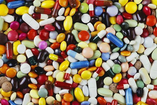 Мишустин утвердил правила ввоза незарегистрированных лекарств