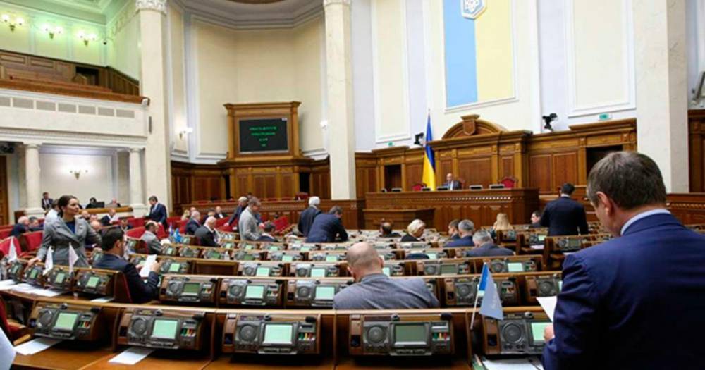 Верховная рада: новый премьер намерен "развивать ценности Майдана"