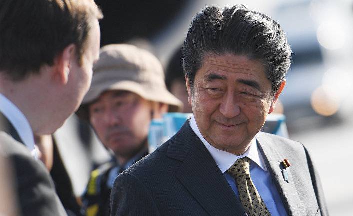 Профессор Ниигатского Университета Сигэки Хакамада: зачем премьеру Абэ присутствовать на Дне Победы? (Санкэй симбун, Япония)