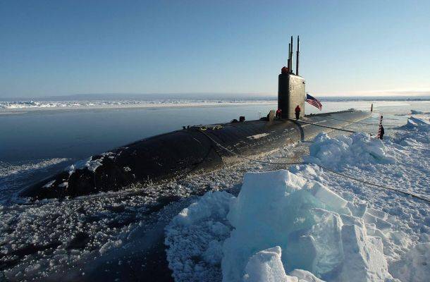 Американский подводный киллер USS Toledo проследовал подо льдами Арктики