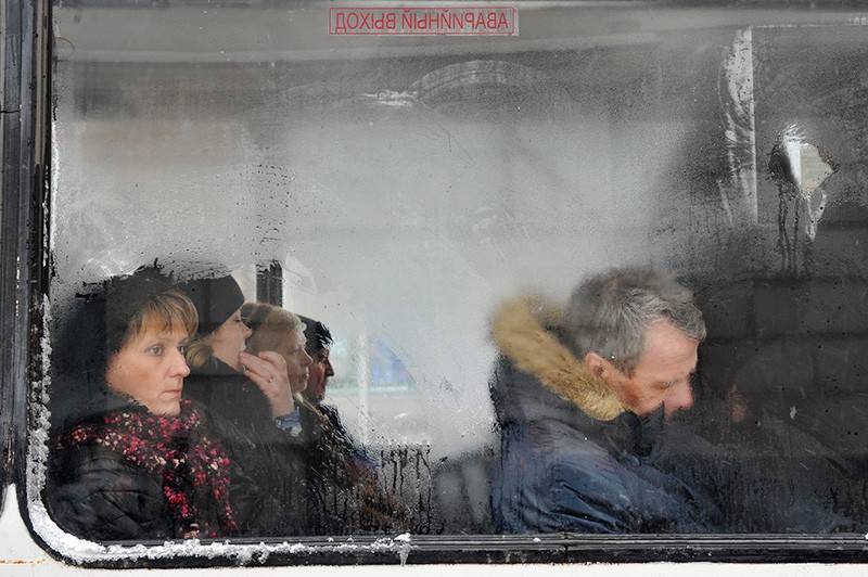 Жители Ленинского района Подмосковья вынуждены стоять в многокилометровых пробках