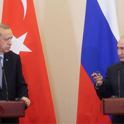 Путин выразил соболезнования Эрдогану из-за гибели в Сирии турецких военнослужащих
