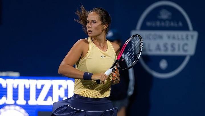 Теннисистка Касаткина вышла в четвертьфинал турнира в Лионе
