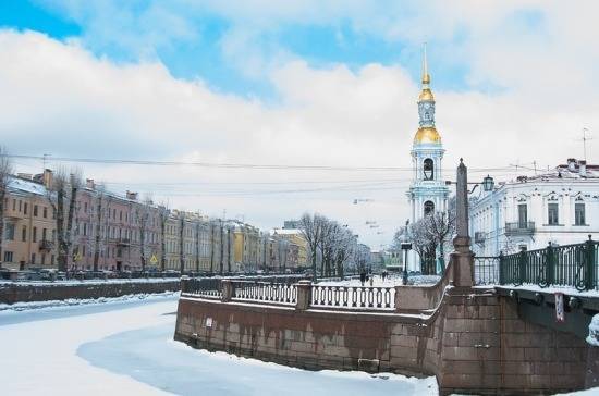 Из-за теплой зимы Петербург сэкономил свыше 100 тысяч тон песка и соли