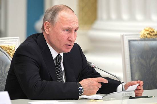 Путин призвал глав фракций поддержать проект о поправках в Конституцию