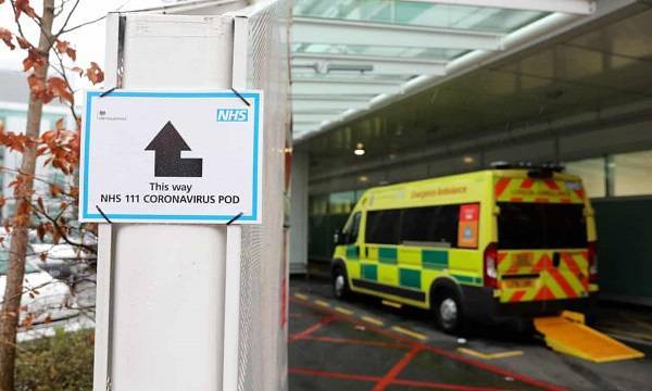 Власти Британии заявили о первой жертве коронавируса в стране