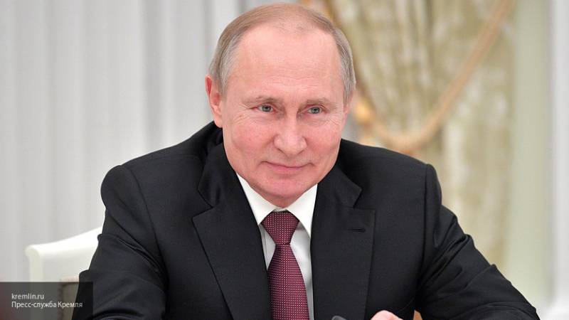 Путин поблагодарил лидеров фракций за умение объединяться в самые острые моменты