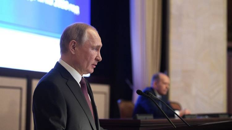 Путин заявил, что ничего важнее происходящего в России нету