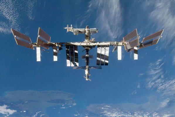 В России назвали условие для полета космонавтов к МКС на кораблях США