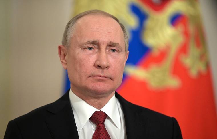 Глава России признался, что часто задерживается в Кремле допоздна