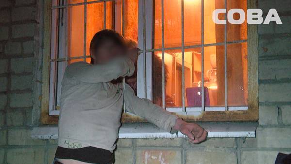 В Екатеринбурге задержали педофила – инспектора ДПС, который на протяжении полугода совокуплялся с 12-летней девочкой