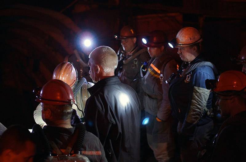 После гибели горняков приостановлены работы на шахте в Коми