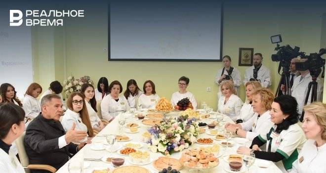 Президент Татарстана заявил, что не поддерживает идею многоженства