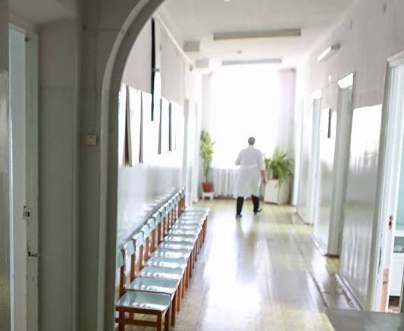 В больнице, откуда сбегали пациенты с подозрением на коронавирус, назначили главврача