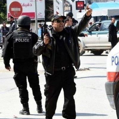 Пять человек пострадали при взрыве у здания посольства США в Тунисе