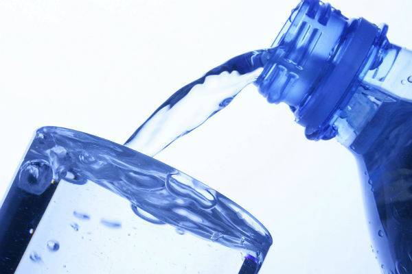 В России в продаже появилась «заговоренная» от коронавируса вода